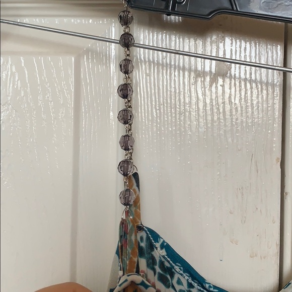 One sleeve for dress - Picture 3 of 3